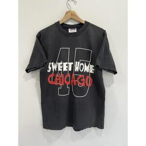 Michael  Sweet Home Chicago Bulls Tee Shirt M